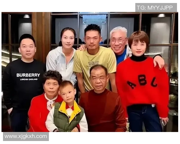 黄静专访:从青涩小将到羽毛球明星的成长之路回顾 黄静专访:从青涩小将到羽毛球明星的成长之路回顾